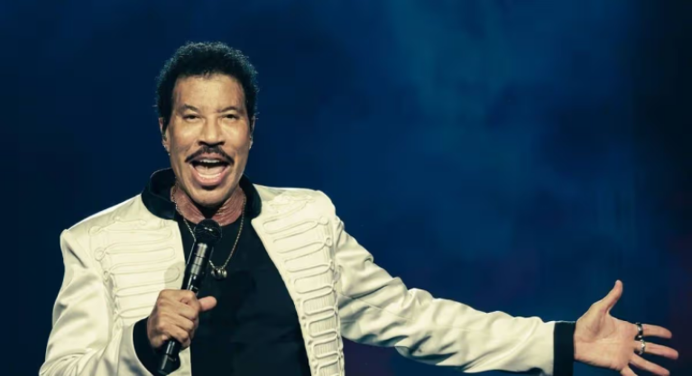 Lionel Richie presses pause on tour due to heart procedure